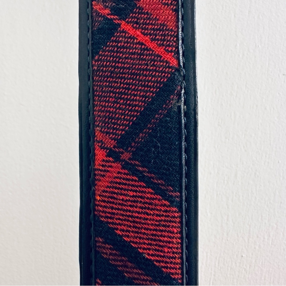 Vintage Tommy Hilfiger Red and Navy Tartan Plaid Belt, Men’s Size 40 - Picture 2 of 15